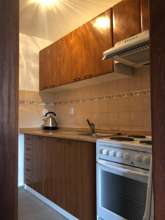 Mala Svata Hora - Penzion & Restaurace Mníšek pod Brdy المظهر الخارجي الصورة