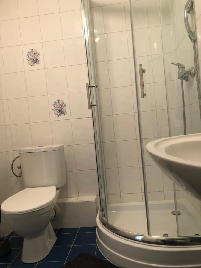 Mala Svata Hora - Penzion & Restaurace Mníšek pod Brdy المظهر الخارجي الصورة